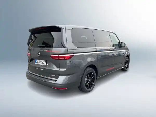 VW DER MULTIVAN (8/22)