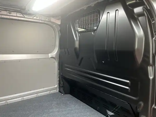 VW DER NEUE TRANSPORTER KASTEN (18/22)