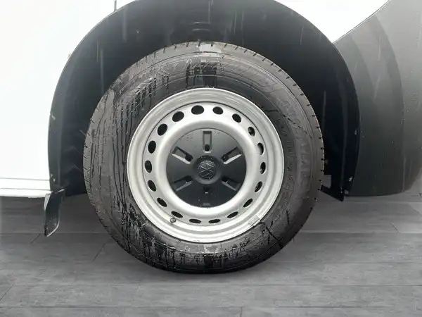 VW DER NEUE TRANSPORTER KASTEN (8/19)