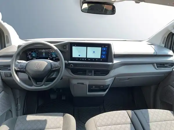VW DER NEUE TRANSPORTER KOMBI (13/18)