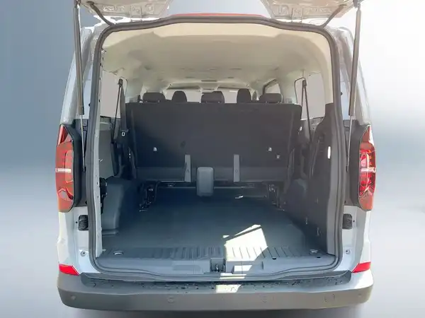 VW DER NEUE TRANSPORTER KOMBI (14/18)