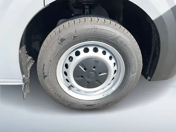 VW DER NEUE TRANSPORTER KOMBI (8/18)