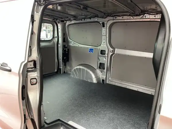VW DER NEUE TRANSPORTER KASTEN (14/16)