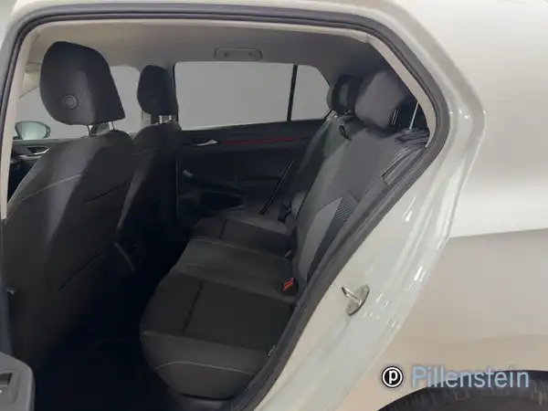 VW GOLF (10/18)