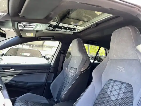 VW GOLF (12/16)