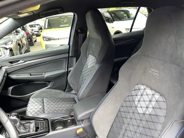 VW GOLF (15/22)