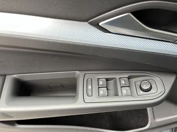 VW GOLF VARIANT (16/22)