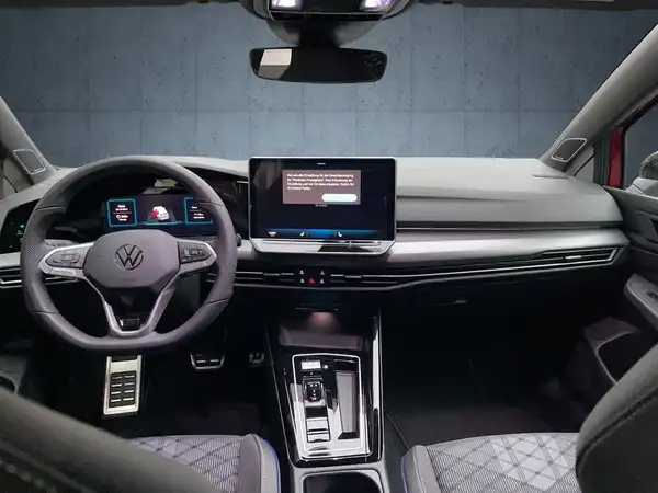 VW GOLF (11/18)