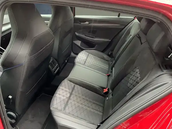 VW GOLF (12/18)