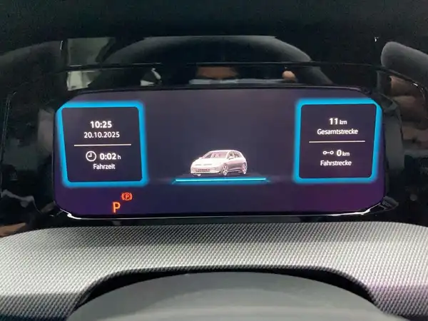 VW GOLF (10/18)