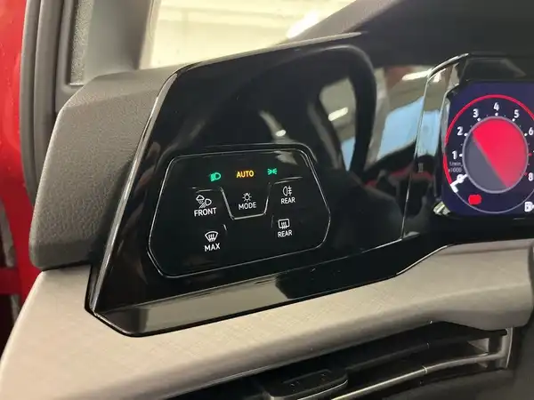 VW GOLF (18/28)