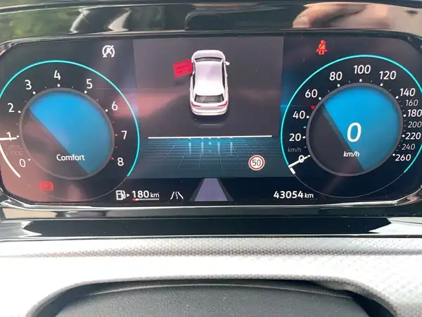 VW GOLF (11/22)
