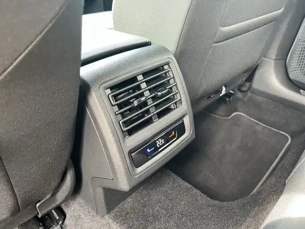 VW GOLF (16/22)