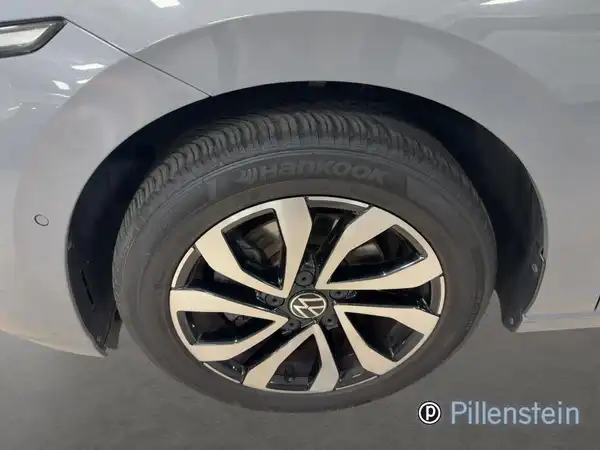VW GOLF (6/17)