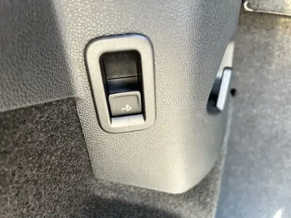 VW GOLF (13/22)