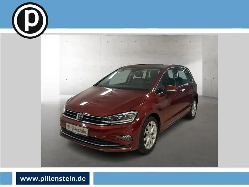 Das Bild zeigt einen roten VW Golf aus der Seitenansicht. Das Händlersymbol ist sichtbar und es sind markante Texteinblendungen zu sehen.