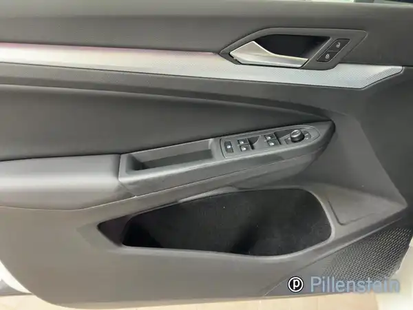 VW GOLF (8/18)