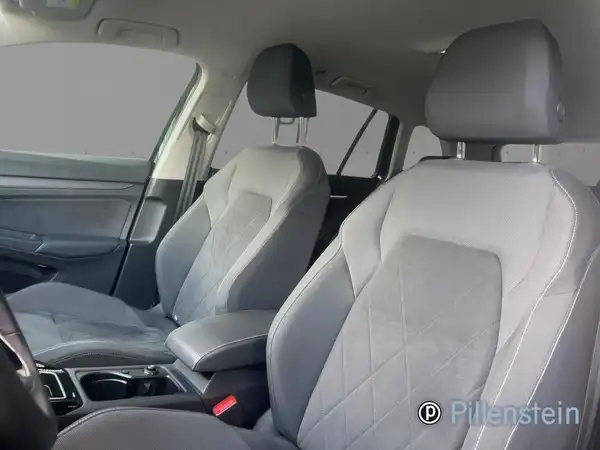 VW GOLF VARIANT (5/18)