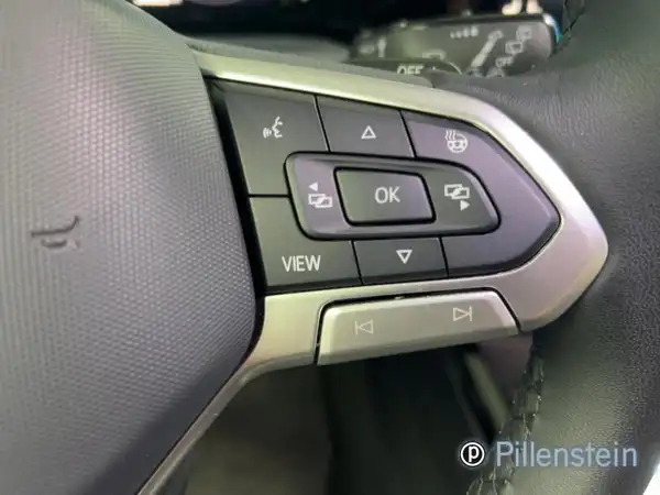 VW GOLF (10/16)