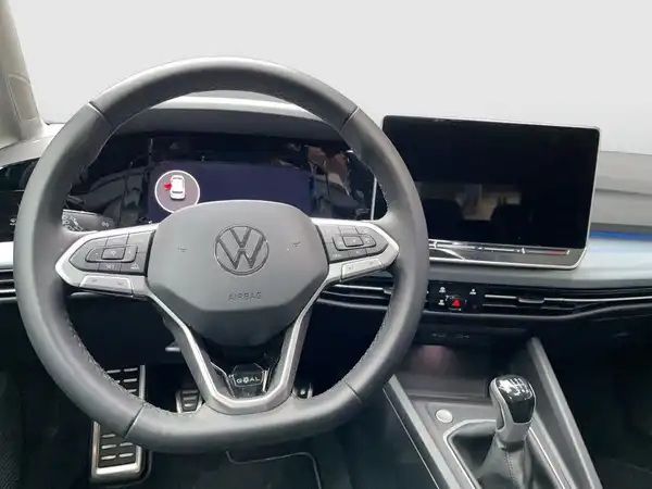 VW GOLF (8/17)