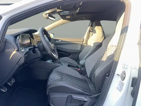 VW GOLF (8/15)