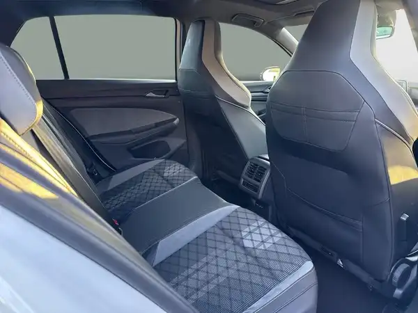 VW GOLF (10/15)
