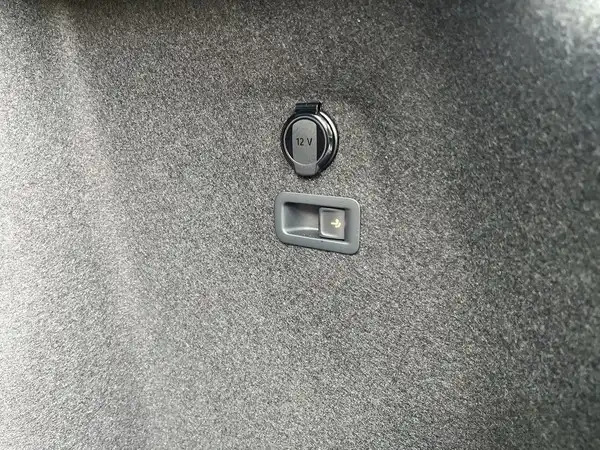 VW GOLF VARIANT (15/22)