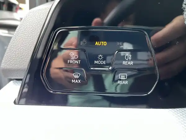VW GOLF VARIANT (18/22)