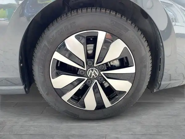 VW GOLF VARIANT (8/22)