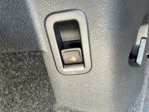 VW GOLF (16/17)