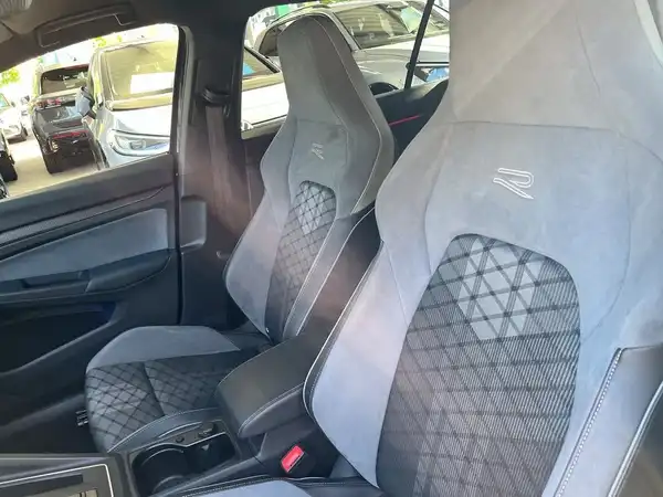 VW GOLF VARIANT (17/22)