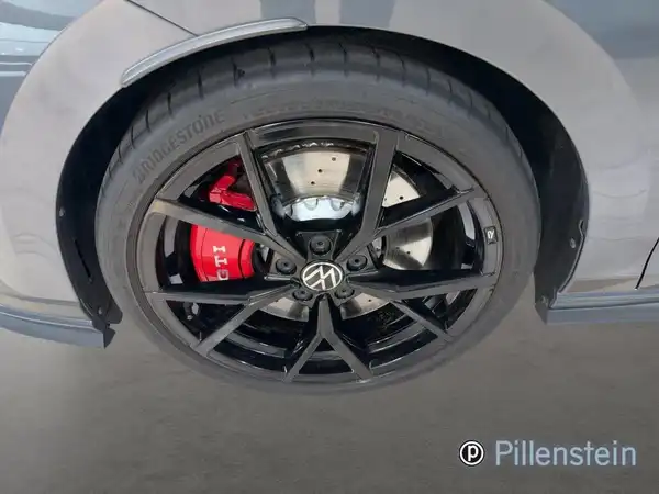 VW GOLF (6/17)