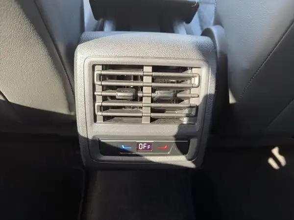 VW GOLF (17/19)