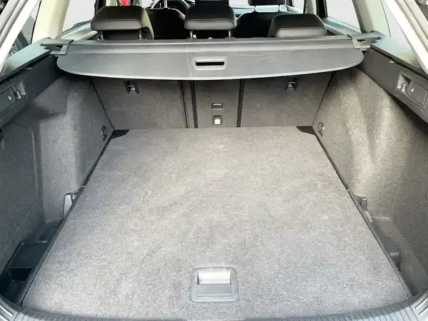 VW GOLF VARIANT (10/17)