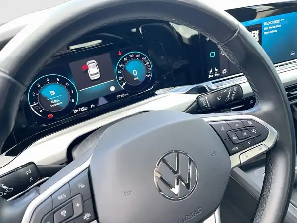 VW GOLF (10/17)