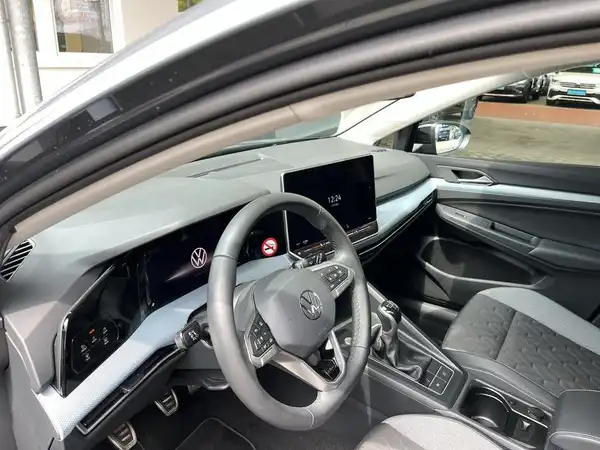 VW GOLF (17/22)