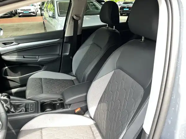 VW GOLF (18/22)