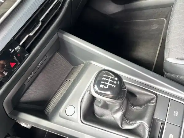 VW GOLF (21/22)