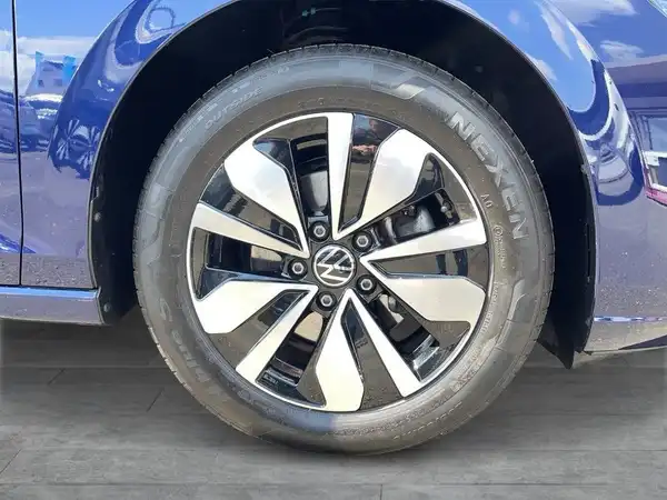 VW GOLF VARIANT (8/17)