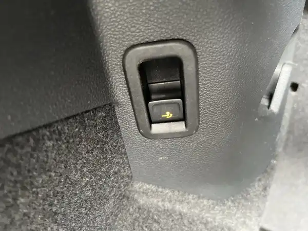 VW GOLF (10/16)