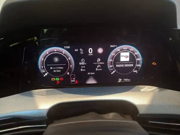 VW GOLF (11/17)