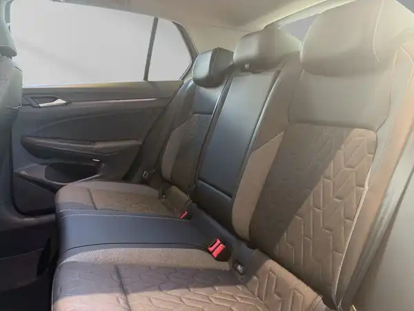 VW GOLF (13/17)