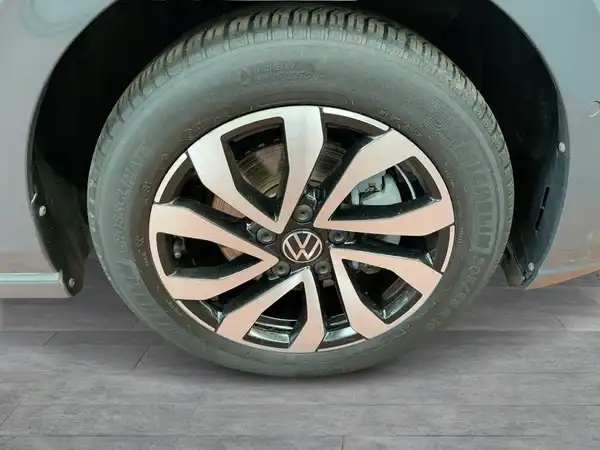 VW GOLF (8/15)