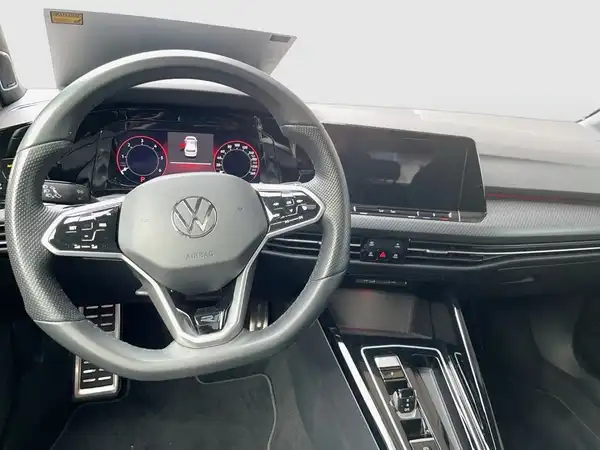 VW GOLF (8/17)