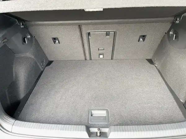 VW GOLF (9/17)
