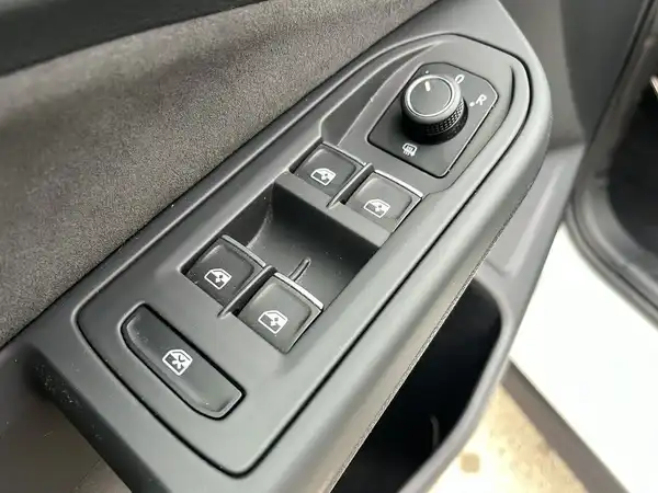 VW GOLF GTI (17/22)
