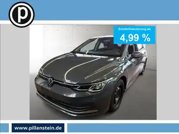 Das Bild zeigt einen grauen Volkswagen Golf von vorne, es handelt sich um eine Anzeige oder Banner und enthält markante Texteinblendungen zur Sonderfinanzierung.