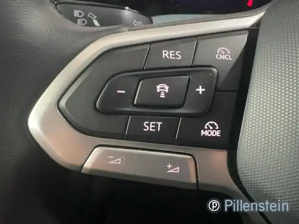 VW GOLF (9/20)