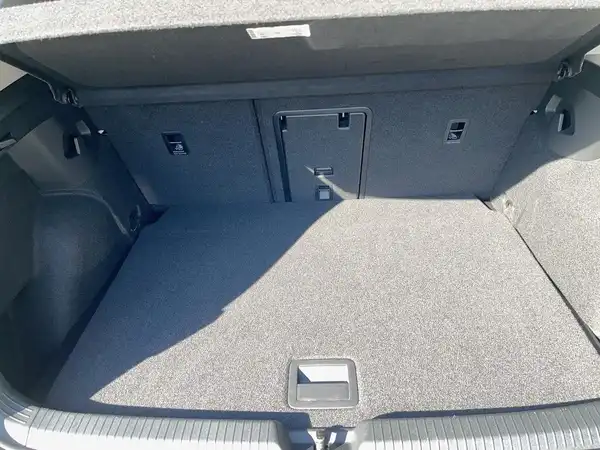 VW GOLF (11/22)