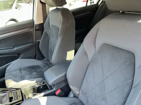 VW GOLF (15/22)
